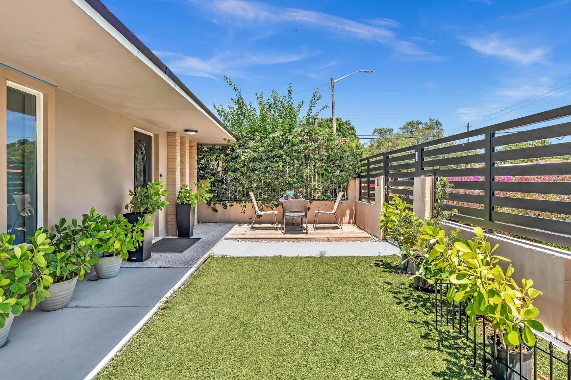 Estelo'S Place - Modern Townhouse With King Bed, Only 5 Min From The Airport! Miami Exterior foto